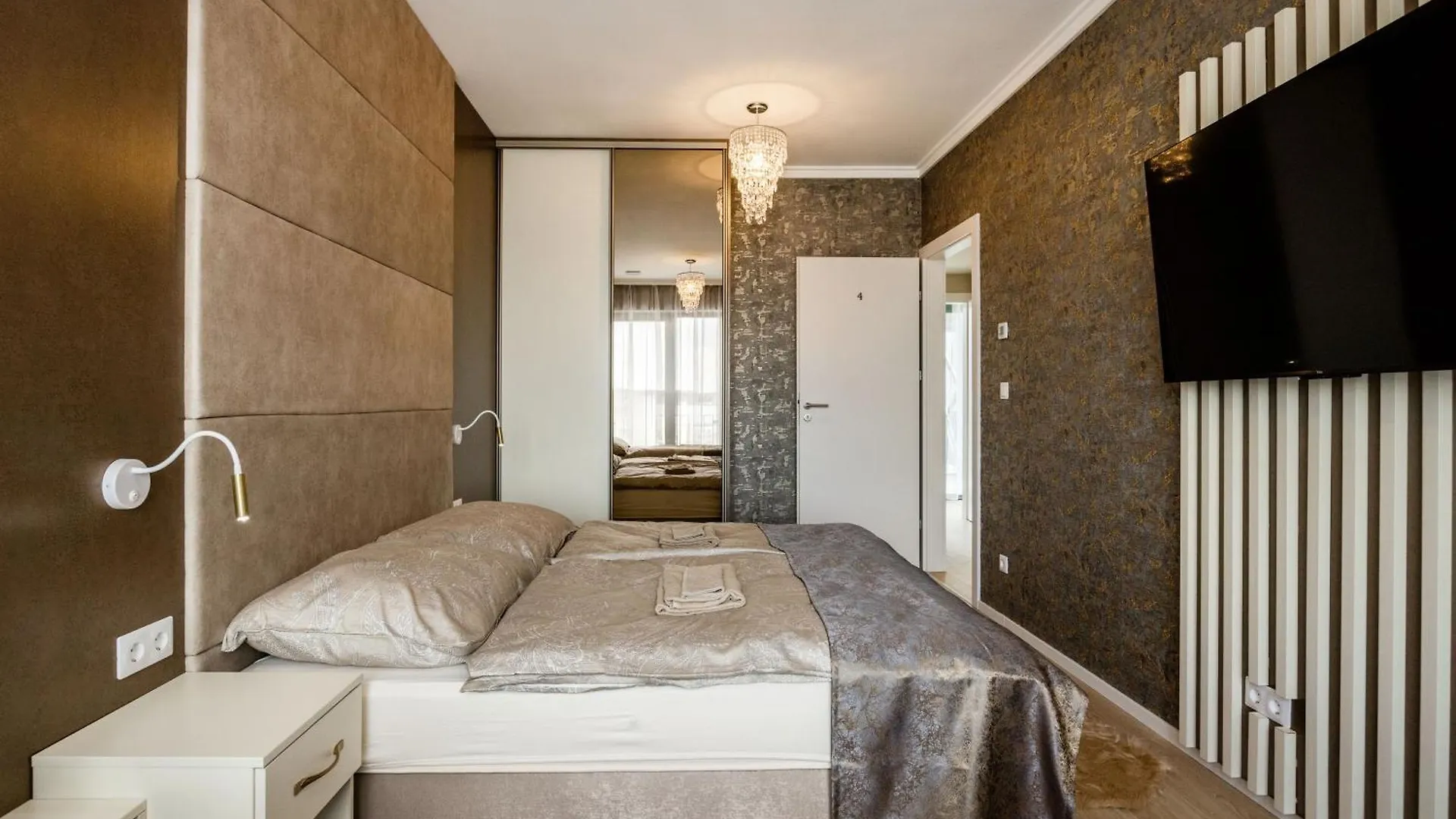 Trainforest Penthouse Residences Budapest Apartment
